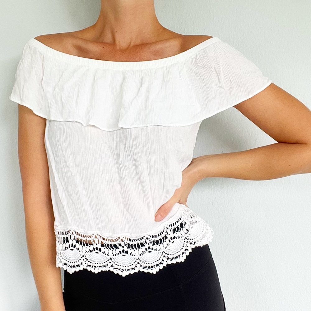 Ambiance white boho off-shoulder cut out lace blouse size large